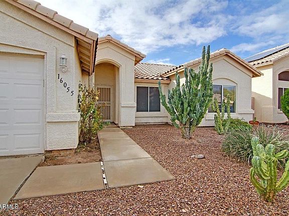3rd image of 16055 W Desert Bloom St