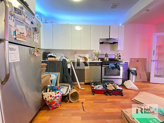 3rd image of 296 Throop Ave APT 2L