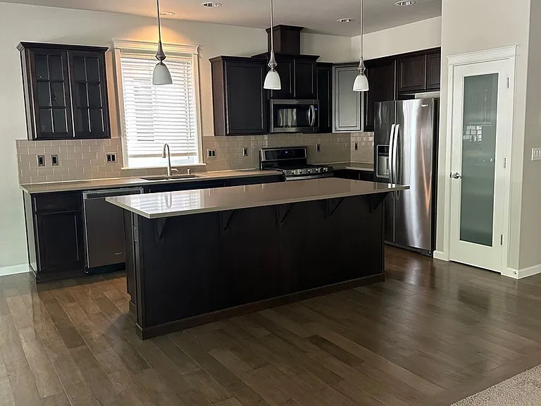 Beautiful and spacious kitchen with nice size attached pantry.