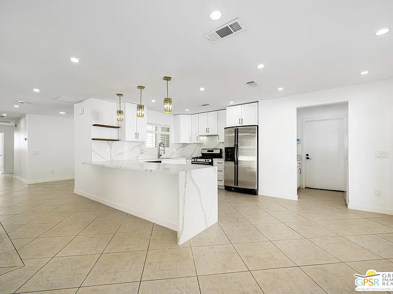 2750 E Vincentia Rd — Photo 24