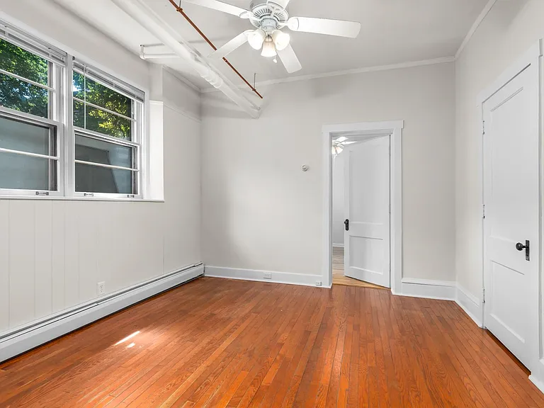 1411 West 32nd St. — Photo 5