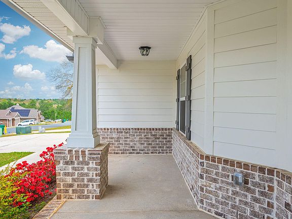 4th image of 6092 Walk Along Way