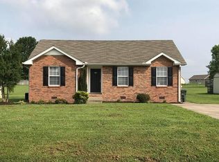 508 E Longview Dr, Portland, TN 37148