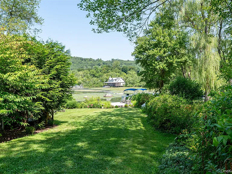 9 S Shore Dr — Photo 30