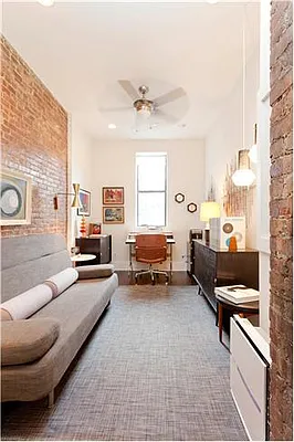 Rented by Coldwell Banker Warburg | media 12
