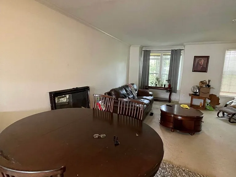 4066 Finsbury Ln — Photo 10