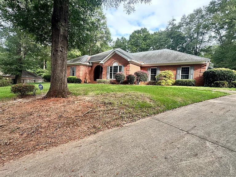 107 Mulberry Ct — Photo 1
