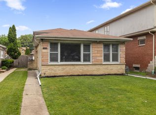 9047 Forestview Rd, Evanston, IL 60203