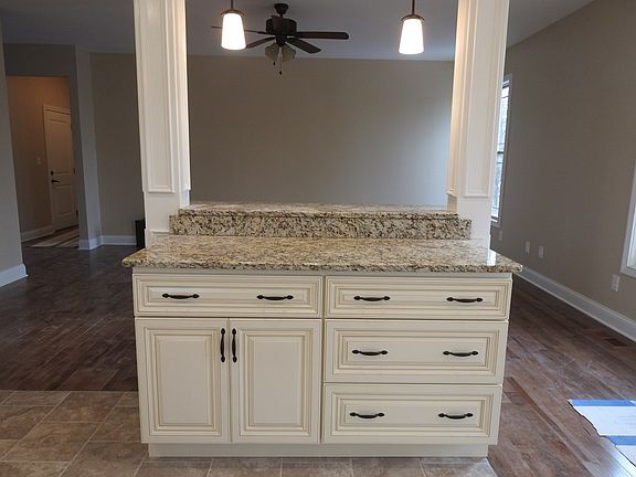 3rd image of 2333 Cedarwood Dr