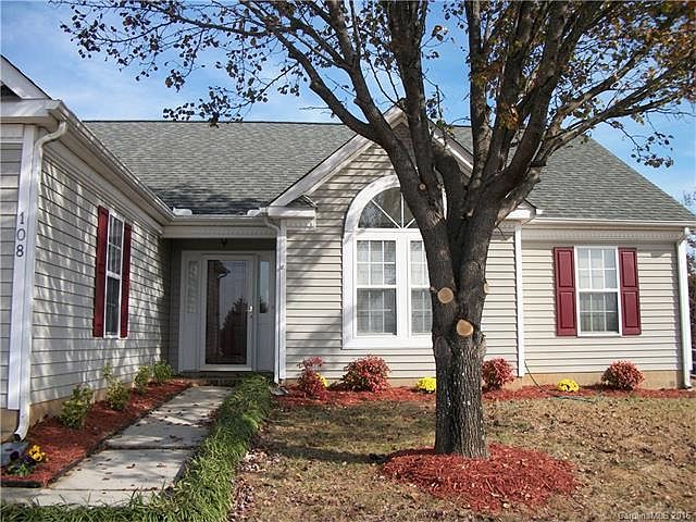 1st image of 108 Lantana Dr