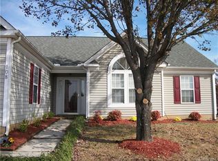 108 Lantana Dr, Mount Holly, NC 28120