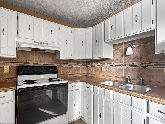 2nd image of 791 W Prentice Ave #11522762