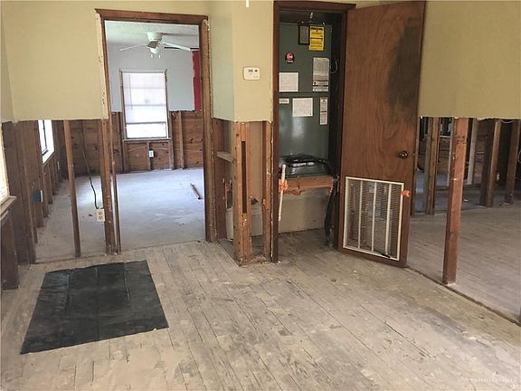 4th image of 656 N Kansas Ave