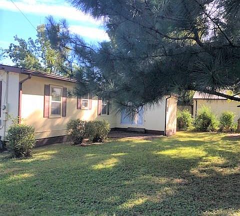 3rd image of 2505 Woodlawn Ave NW