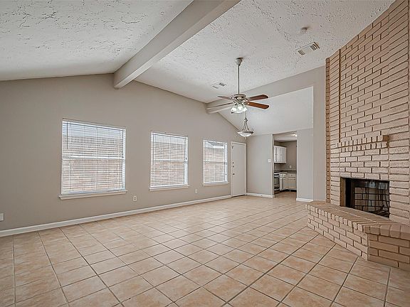 3rd image of 7111 Village Lake Dr