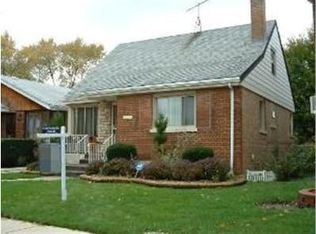 8036 S Trumbull Ave, Chicago, IL 60652