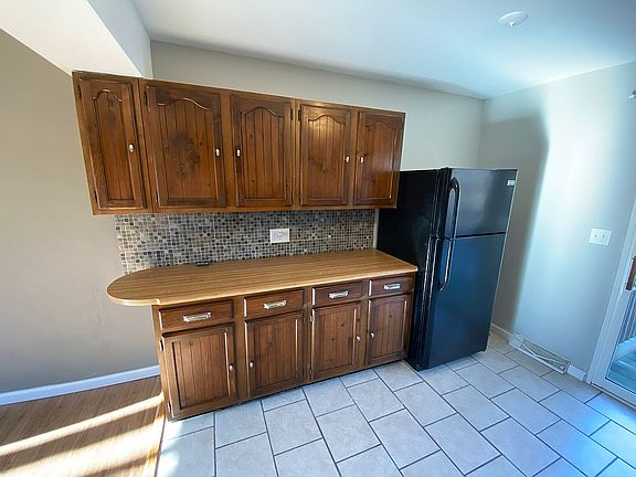4th image of 1428 Minns Dr