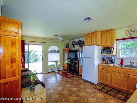 4th image of 546 Jamaica Blvd