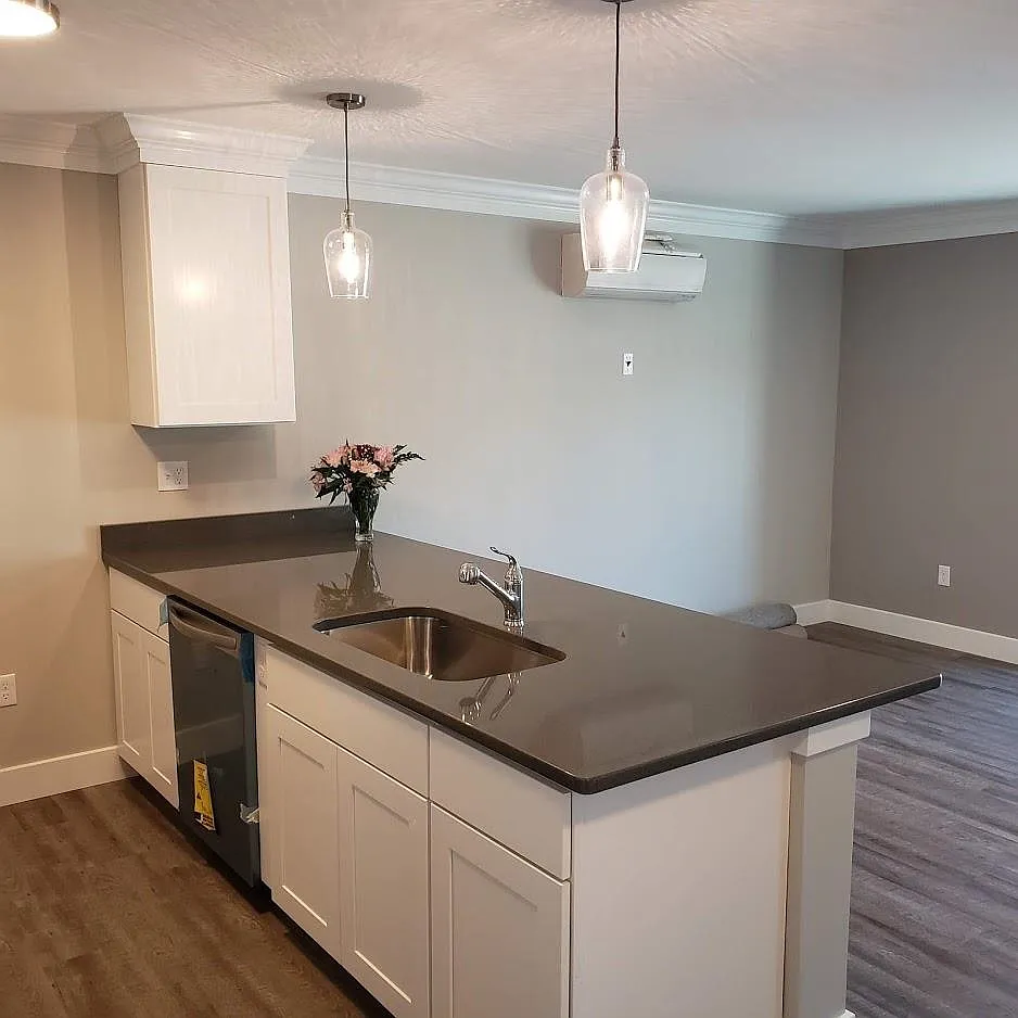1 bed, 1.0 bath, 650 sqft, $2,025 — Photo 2