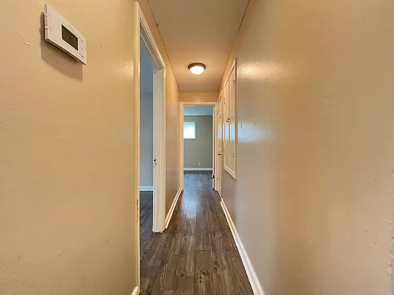 1137 Glenside Ln — Photo 7