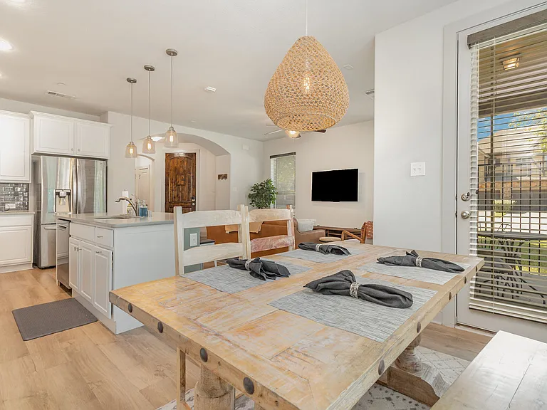 1001 Brook Forest Ln — Photo 4