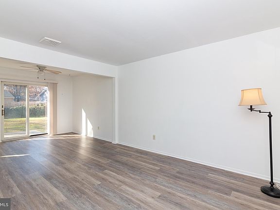4th image of 26 Grouse St