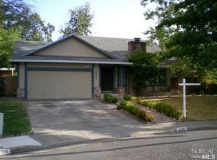 18592 Happy Ln, Sonoma, CA 95476