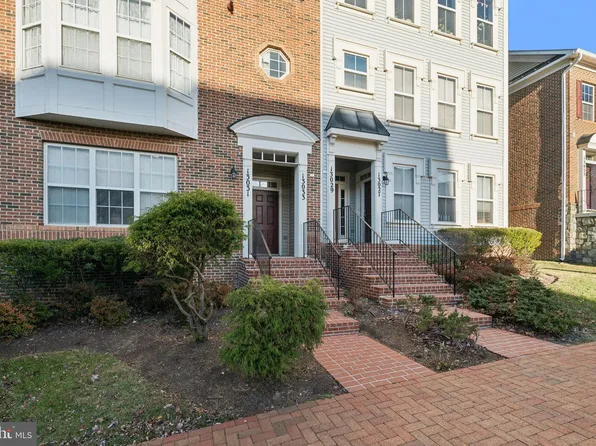 13033 Clarksburg Square Rd #18, Clarksburg, MD 20871