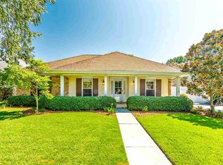 307 Hawthorne Dr, Houma, LA 70360