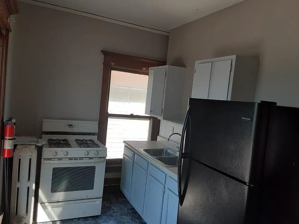 1320 1st Ave NW - B — Photo 1