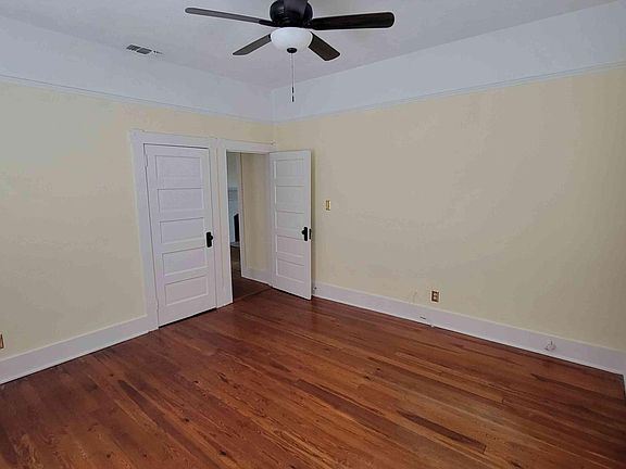 4th image of 112 S Albany Ave