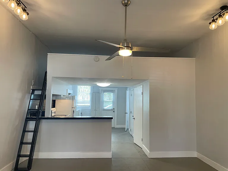 2305 W Texas Ave #5 — Photo 18