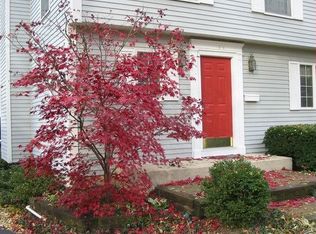 1104 Cherry St, Wheaton, IL 60187