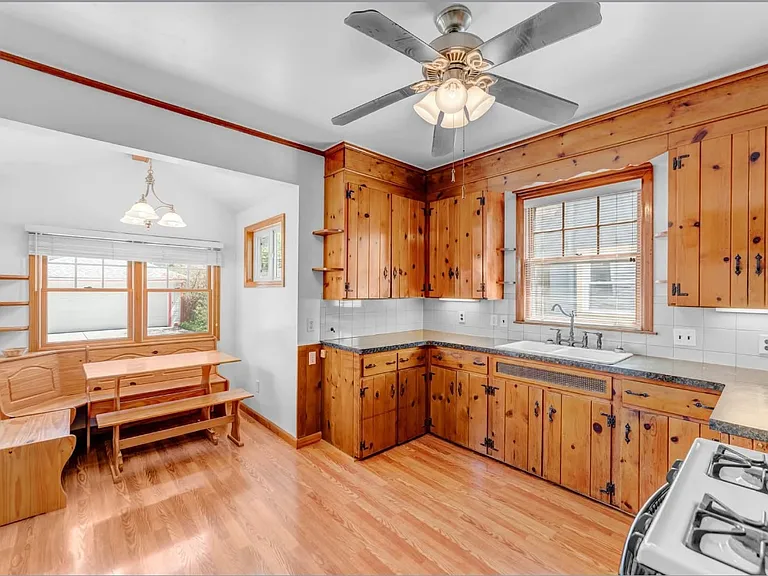 181 Richmond Ave #1 — Photo 8