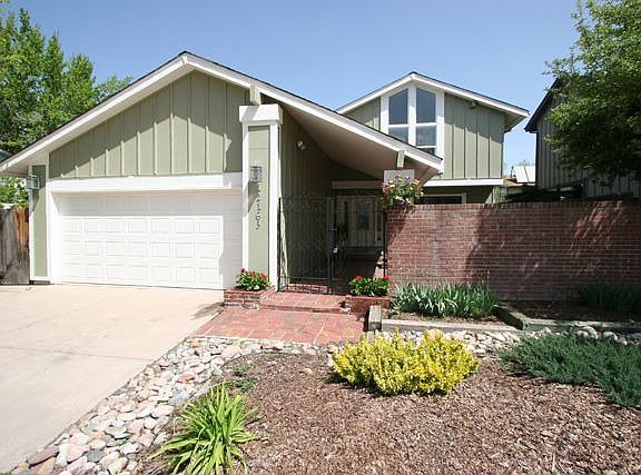 Cul-d-Sac Home faces 2-ac Park