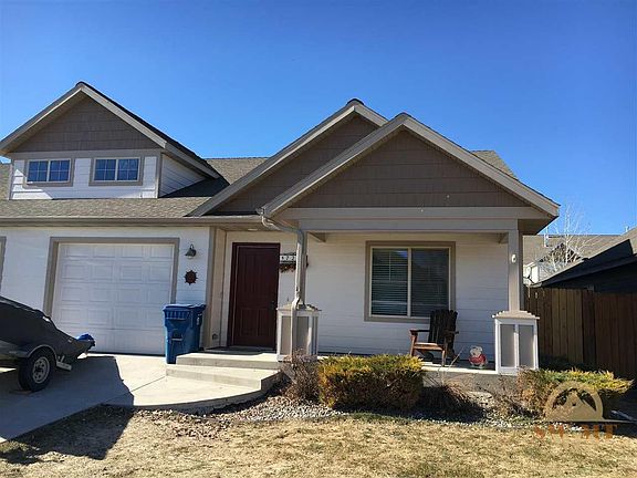 2nd image of 725 Longbow Ln #5