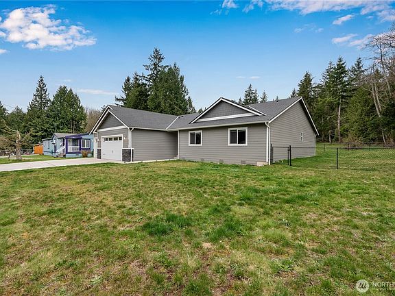 2nd image of 2752 El Camano St