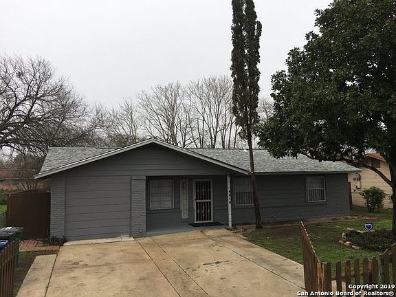 2nd image of 4419 Vicksburg St