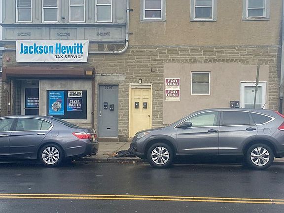 2nd image of 2707 Westfield Ave #A