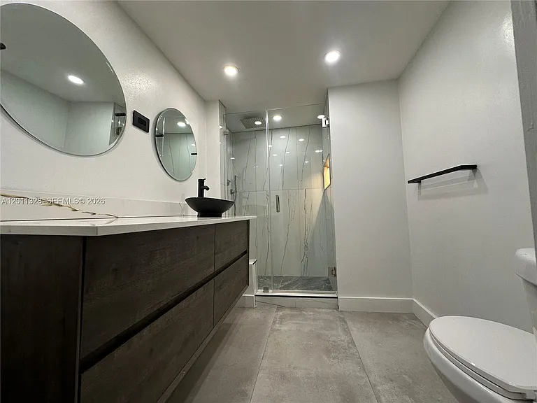 4215 N University Dr #101 — Photo 16