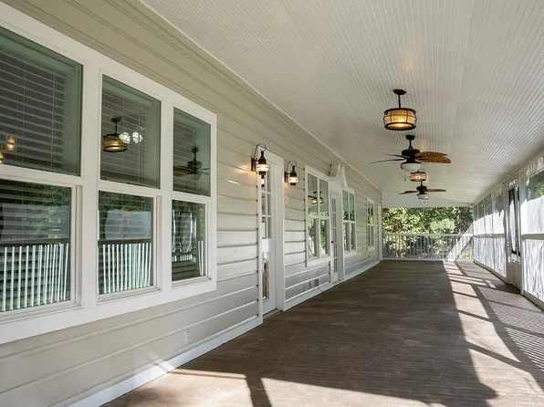 213 County Road 2320, Telephone, TX 75488