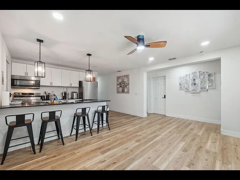 8511 N 11th St #1 — Photo 3