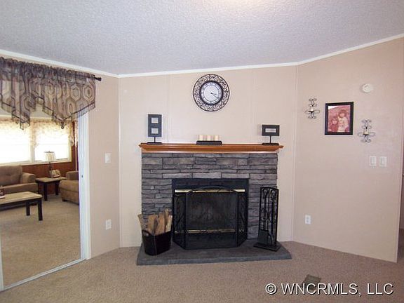 4th image of 142 Largo Ln