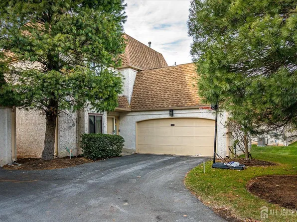 28 Nicole Ter, Edison, NJ 08820