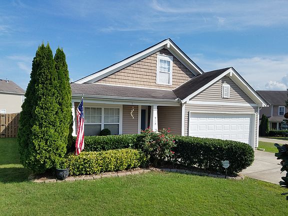 2nd image of 915 Grand Oak Dr