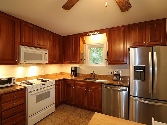 2nd image of 6703 Rannoch Rd