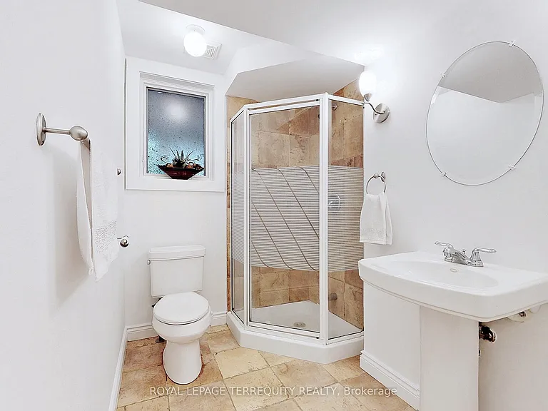 2055 Waters Edge Dr — Photo 25