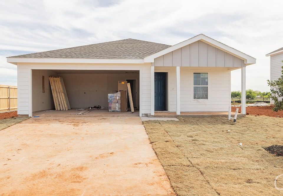 1st image of 225 Sage Brush Dr