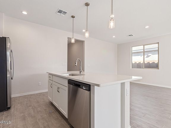 5th image of 17859 W BLUE SKY Drive