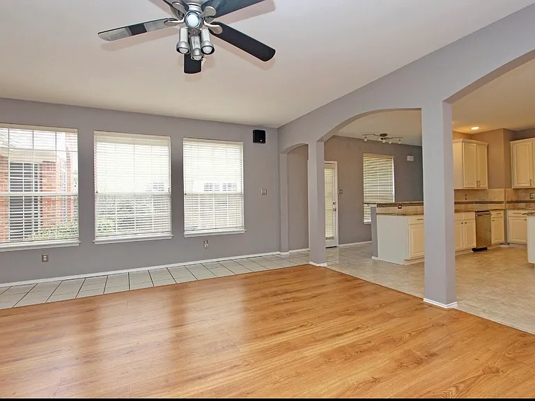 4251 Millview Ln — Photo 8